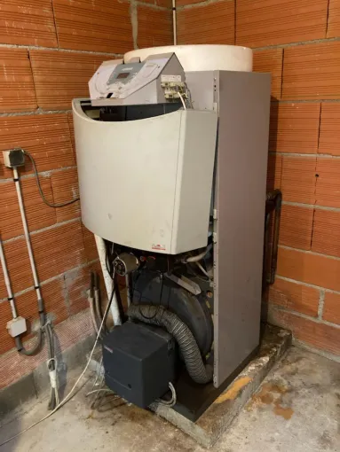 Remplacement d'une chaudière fuel par une pompe à chaleur air-eau à Carcassonne, Carcassonne, ECS Confort
